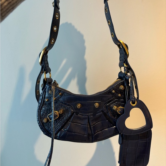 COPY - Balenciaga XS Le Cagole Croc-Embossed Leather Shoulder Bag in Navy - Picture 2 of 6